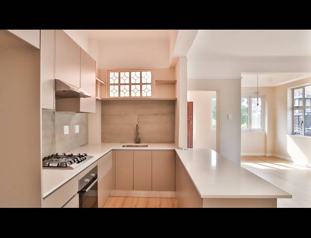 2 bed property to rent in SEA POINT